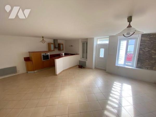 Maison en pierre au calme