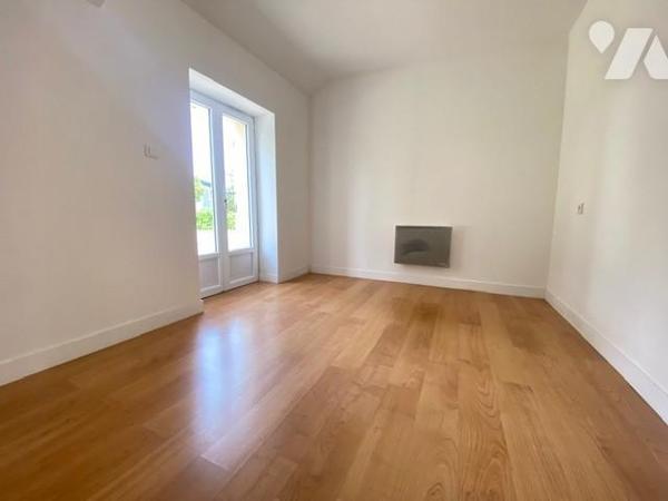 Maison en pierre au calme