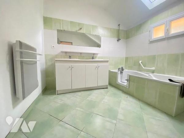 Maison en pierre au calme