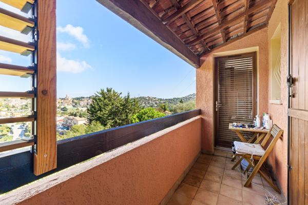 LA TURBIE – VILLA AVEC PISCINE & VUE IMPRENABLE
