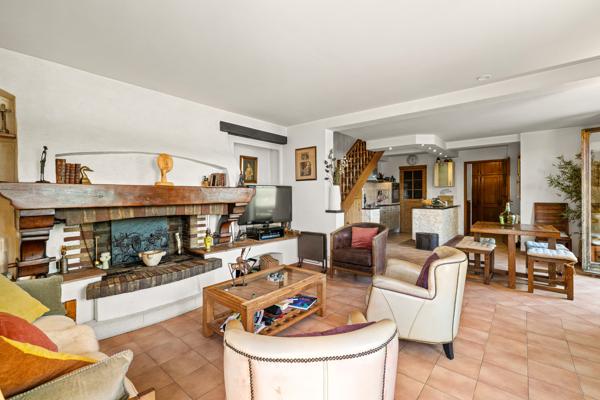 LA TURBIE – VILLA AVEC PISCINE & VUE IMPRENABLE