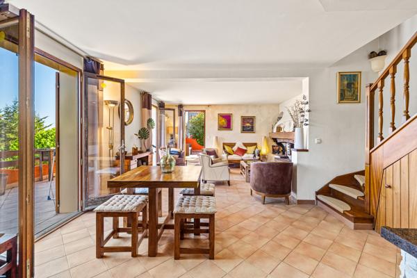 LA TURBIE – VILLA AVEC PISCINE & VUE IMPRENABLE