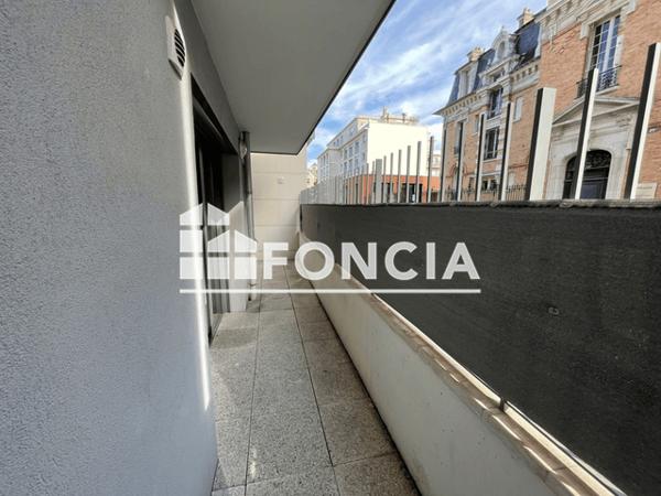 Location Appartement 2 pièces 41.37 m² - 3 RUE PIPER Reims 51100