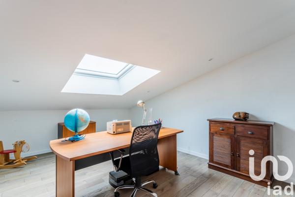 Maison à vendre 9 pièces 305 m² Mérignac