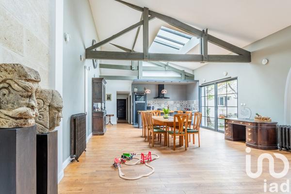 Maison à vendre 9 pièces 305 m² Mérignac
