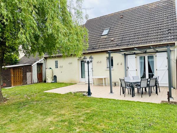 Maison 4 pièces 100 m2, garage, grenier, dépendance