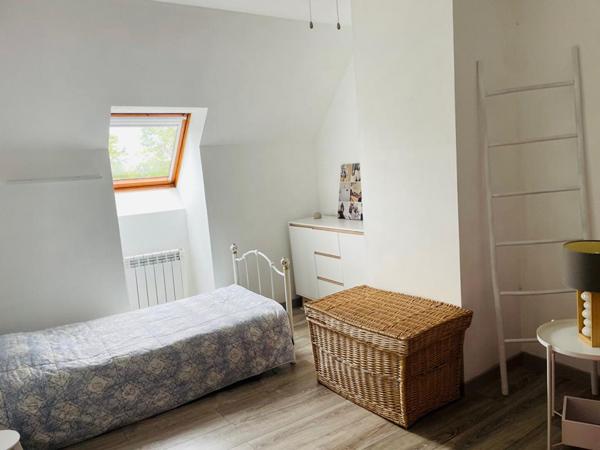 Maison 4 pièces 100 m2, garage, grenier, dépendance