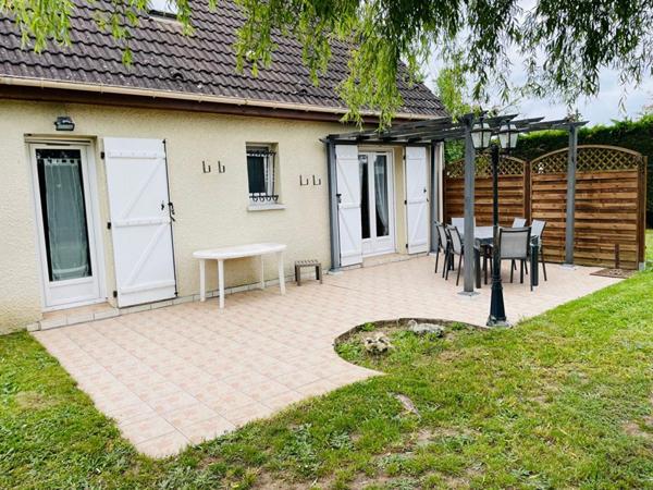 Maison 4 pièces 100 m2, garage, grenier, dépendance