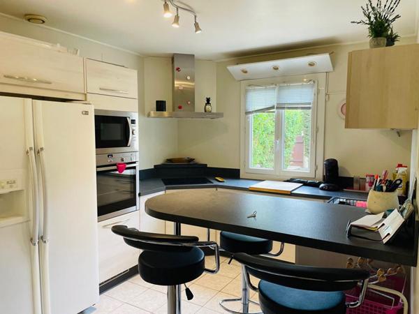 Maison 4 pièces 100 m2, garage, grenier, dépendance