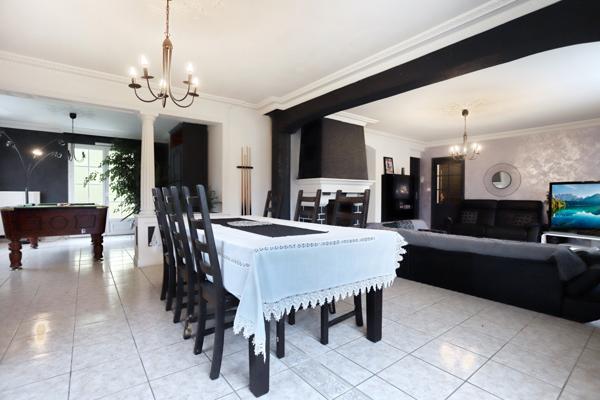 Acigné (35690) A ACIGNE, IMPLANTEE SUR UN TERRAIN DE 1332 M2, BELLE MAISON AVEC DEPENDANCE