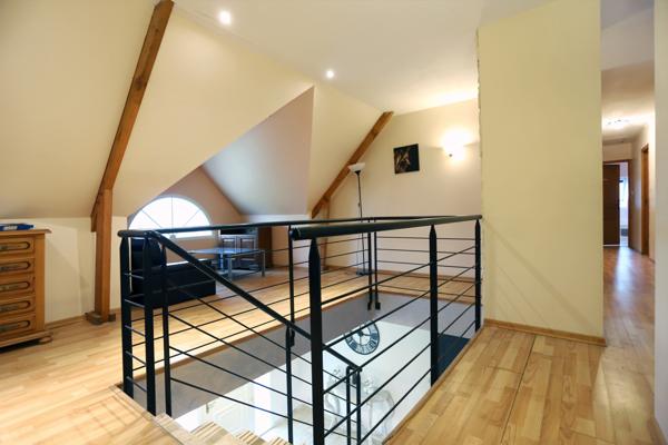 Acigné (35690) A ACIGNE, IMPLANTEE SUR UN TERRAIN DE 1332 M2, BELLE MAISON AVEC DEPENDANCE