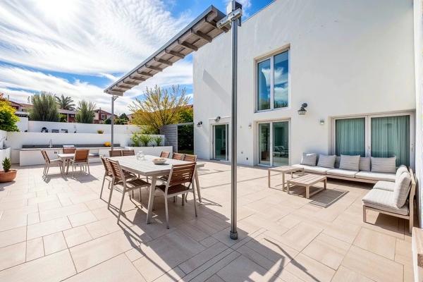 Appartement
         4 pièces
        - 83 m² Exclusivité 285 000 € *