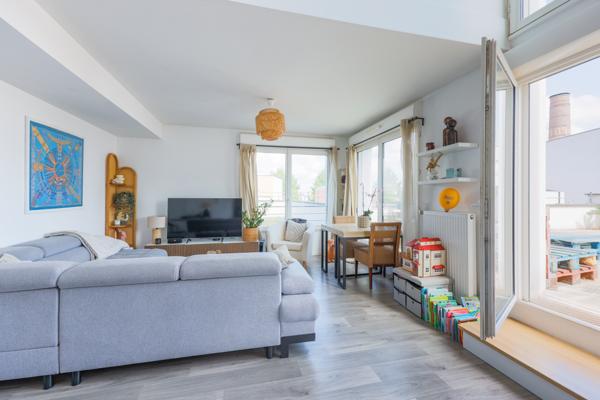 Appartement
         4 pièces
        - 83 m² Exclusivité 285 000 € *