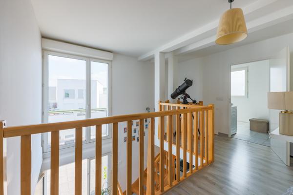Appartement
         4 pièces
        - 83 m² Exclusivité 285 000 € *