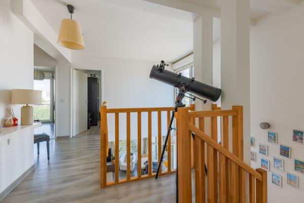 Appartement
         4 pièces
        - 83 m² Exclusivité 285 000 € *