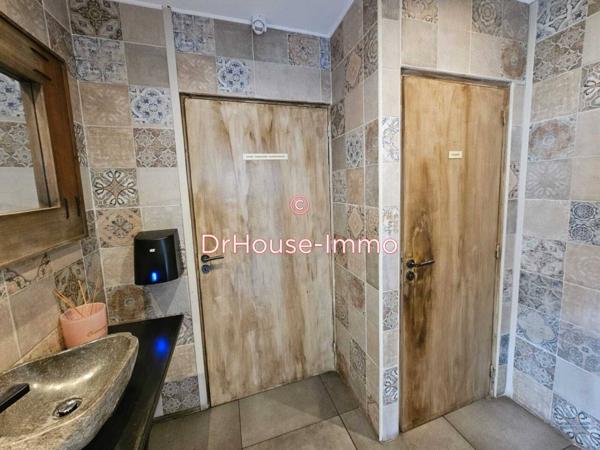 Commerce à vendre 2 pièces de 157 m²