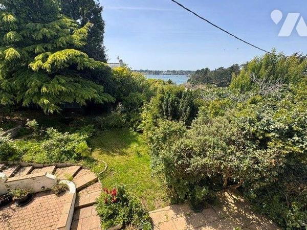 A vendre maison à  Moëlan-sur-Mer (29) 

Découvrez cette maison contemporaine idéalement situ...