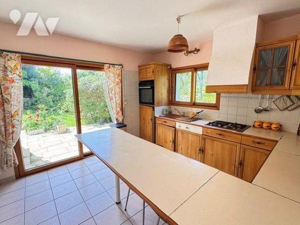A vendre maison à  Moëlan-sur-Mer (29) 

Découvrez cette maison contemporaine idéalement situ...