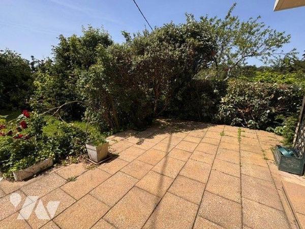 A vendre maison à  Moëlan-sur-Mer (29) 

Découvrez cette maison contemporaine idéalement situ...