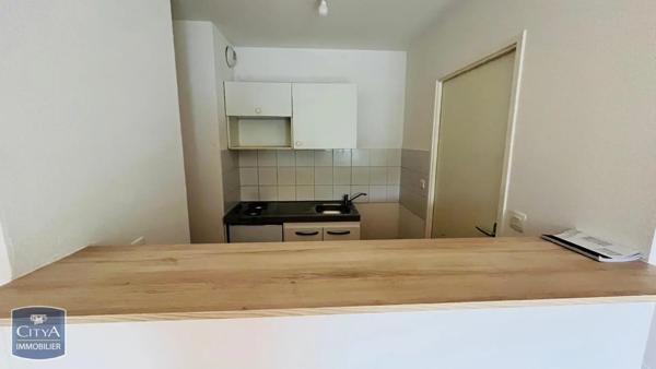 Appartement à louer 2 pièces 41.13m² Maubeuge (59600)