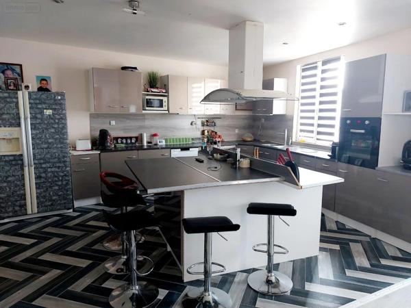 Achat - Maison | Maison de ville Surgères 17700 5 pièces 140 m 2 419 m 2