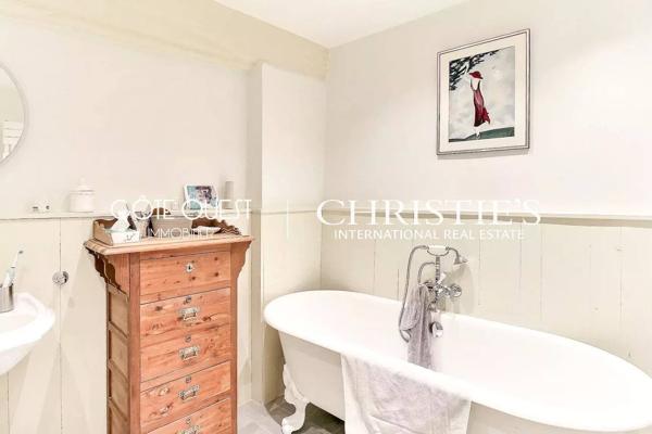 À vendre Ascain - Maison de caractère avec piscine au cœur du village