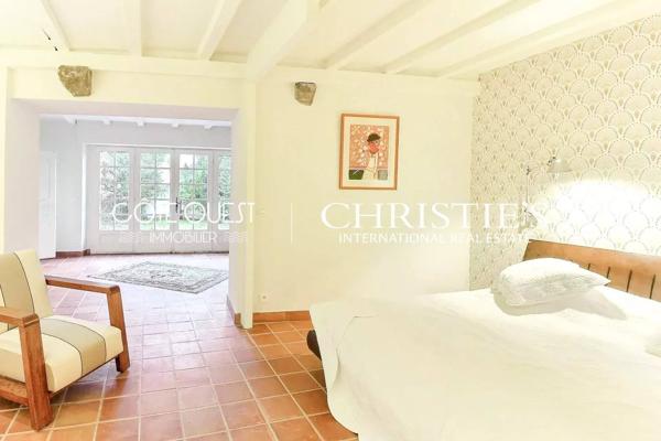 À vendre Ascain - Maison de caractère avec piscine au cœur du village