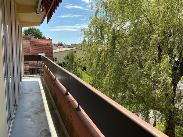 Appartement 96 M2, 4 pièces ,3 chambres,balcon terrasse