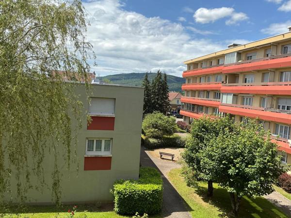 Appartement 96 M2, 4 pièces ,3 chambres,balcon terrasse