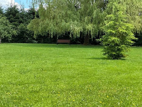 Appartement 96 M2, 4 pièces ,3 chambres,balcon terrasse