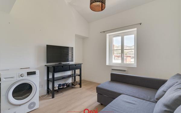 Appartement à vendre    3 pièces • 65 m2 Marseille 10