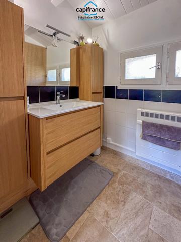 Maison à vendre 7 pièces PUY L'EVEQUE (46) Maison + maison d'amis + grange sur terrain de 953m2