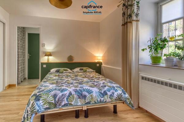 Maison à vendre 7 pièces PUY L'EVEQUE (46) Maison + maison d'amis + grange sur terrain de 953m2