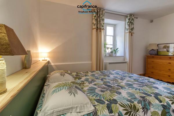 Maison à vendre 7 pièces PUY L'EVEQUE (46) Maison + maison d'amis + grange sur terrain de 953m2