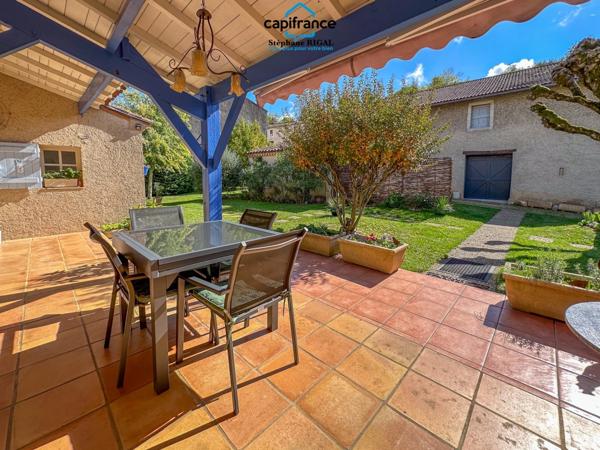 Maison à vendre 7 pièces PUY L'EVEQUE (46) Maison + maison d'amis + grange sur terrain de 953m2