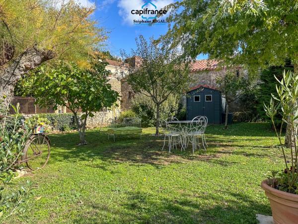 Maison à vendre 7 pièces PUY L'EVEQUE (46) Maison + maison d'amis + grange sur terrain de 953m2