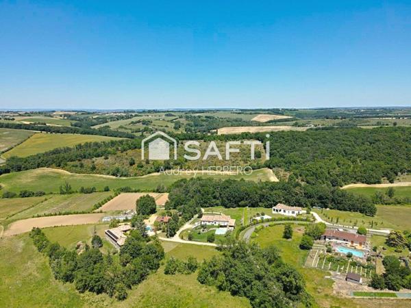 Propriété de 250m2 avec piscine et sous sol aménagé pour activité professionnelle - 20 km de Verfeil