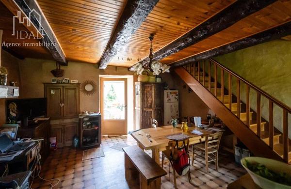 Vente Maison de village 5 pièces 122 m2 à Saint-Laurent-d'Olt