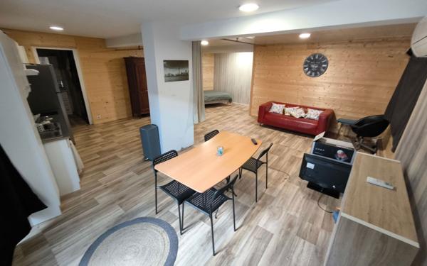 Immeuble à vendre    6 pièces • 293 m2 Alès