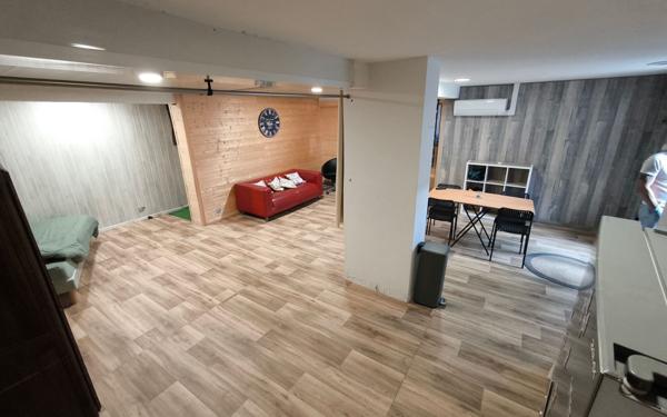 Immeuble à vendre    6 pièces • 293 m2 Alès