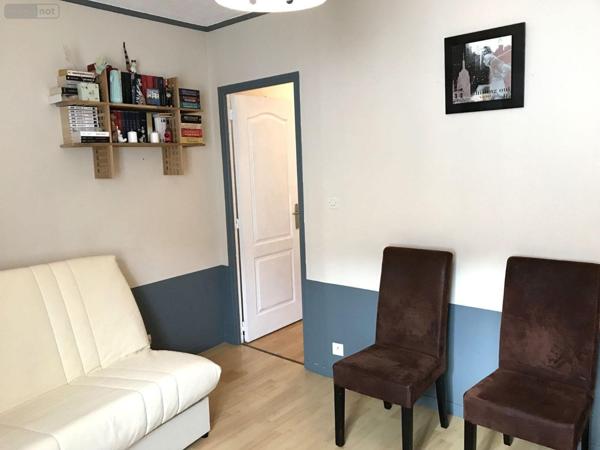 Maison de ville à vendre à Saint-Georges-du-Rosay dans la Sarthe (72110), ref : 079/2003