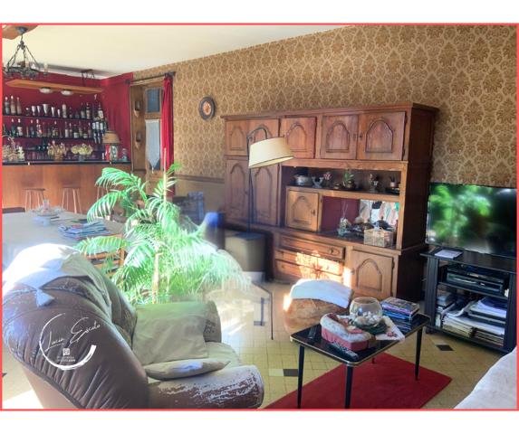 Maison de village avec fort potentiel 6 pièce(s) 124 m2