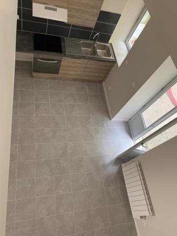 APPARTEMENT T3 en TRIPLEX POITIERS  - SECTEUR GARE