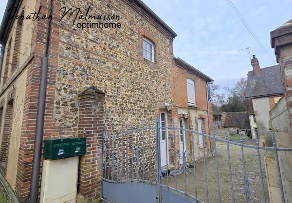 GROS POTENTIEL – Ensemble immobilier – Centre-ville de L’Aigle