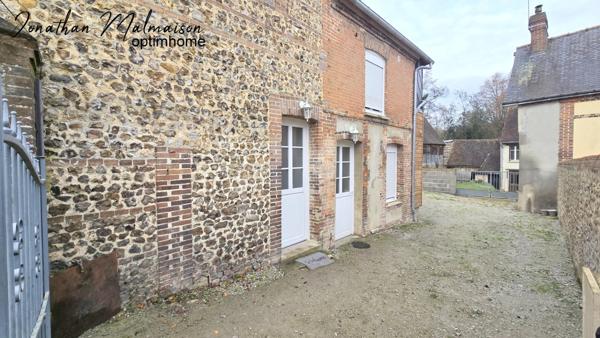 GROS POTENTIEL – Ensemble immobilier – Centre-ville de L’Aigle