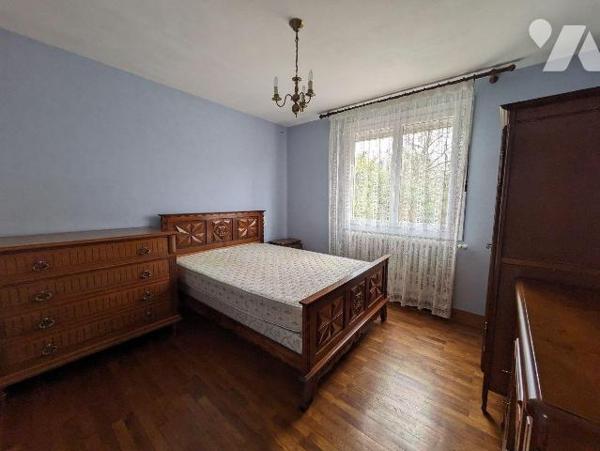 LES HERBIERS - Maison de 105 m² habitable et 105 m² en sous-sol, idéalement située au calme d'u...