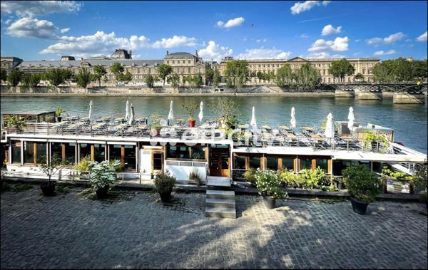 Bureau 8 pièces - 240 m²