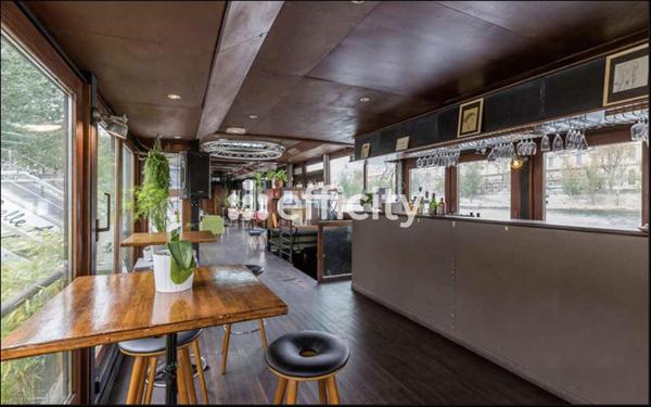 Bureau 8 pièces - 240 m²