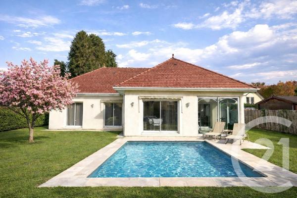 Maison à vendre  5 pièces - 135 m 2   PAU  - 64