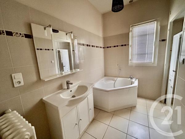 Maison à vendre  5 pièces - 135 m 2   PAU  - 64